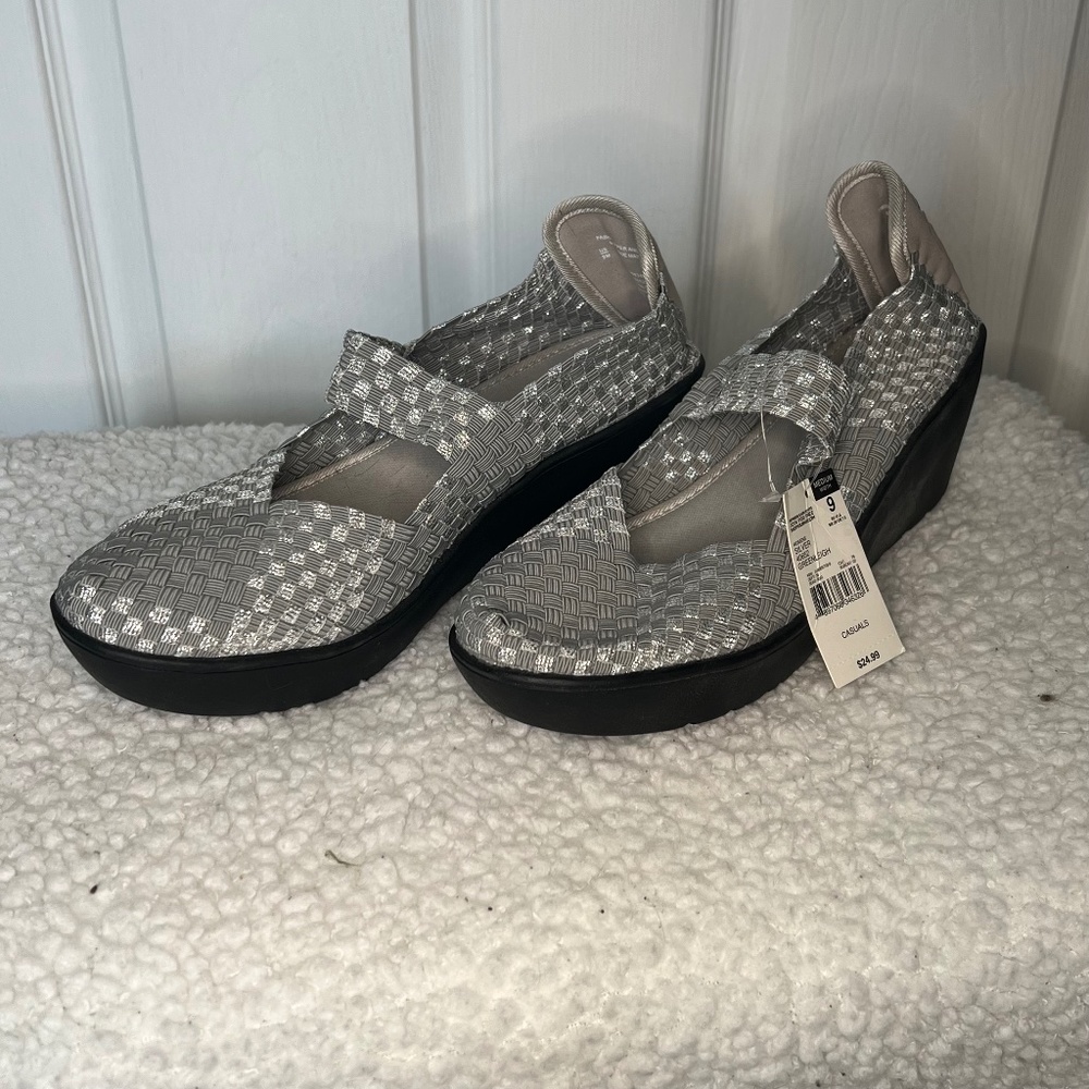 Athletech Silver work shoes Sandals | size 9 NWT | grey loafers